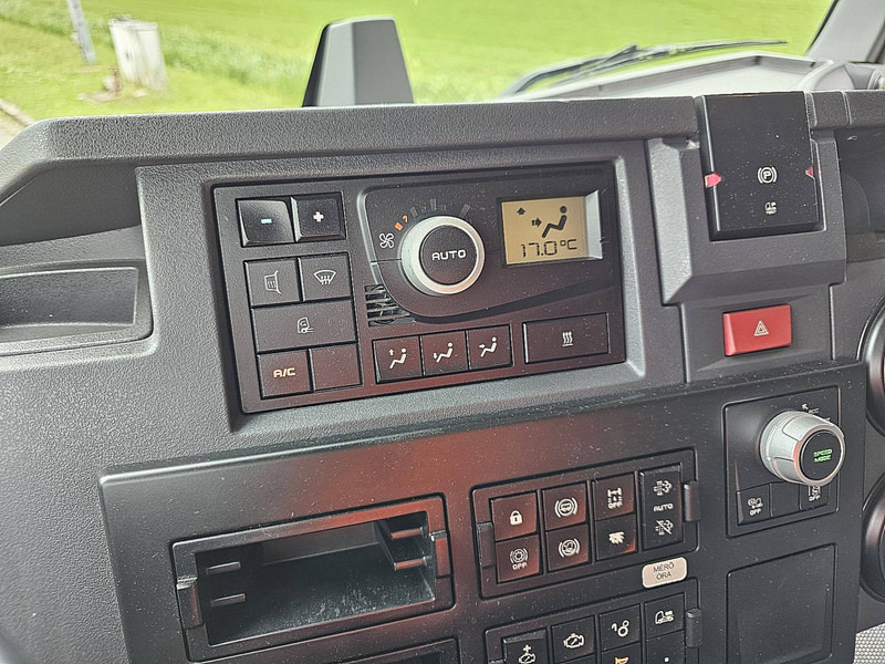 Tegljač Renault T 460 FULL ADR ALCOA: slika 12 Tegljač Renault T 460 FULL ADR ALCOA: slika 12