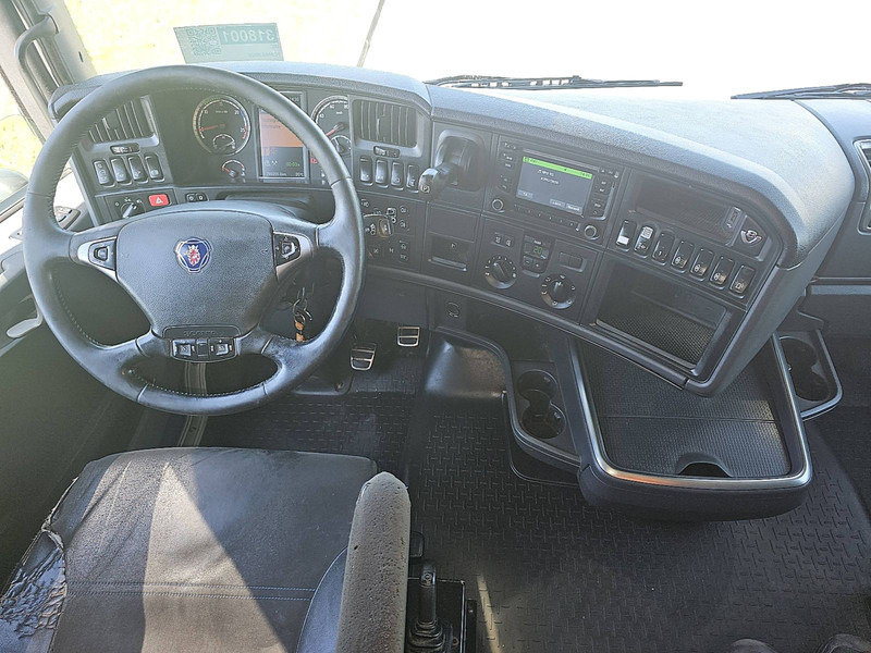 Interior photo 1: Tegljač Scania R620 LOGLIFT 251S