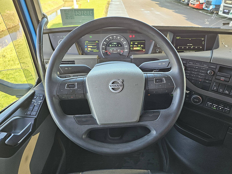 Tegljač Volvo FH 460 PTO SKIRTS VEB+: slika 13