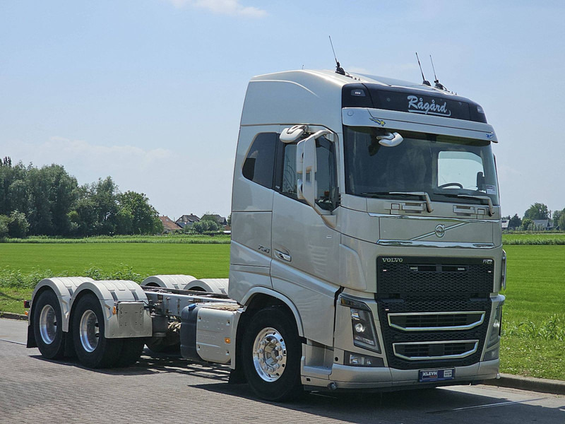 Volvo FH 750 6X2 9T FA WB 430 - Kamion sa golom šasijom i zatvorenom kabinom: slika 5 Volvo FH 750 6X2 9T FA WB 430 - Kamion sa golom šasijom i zatvorenom kabinom: slika 5