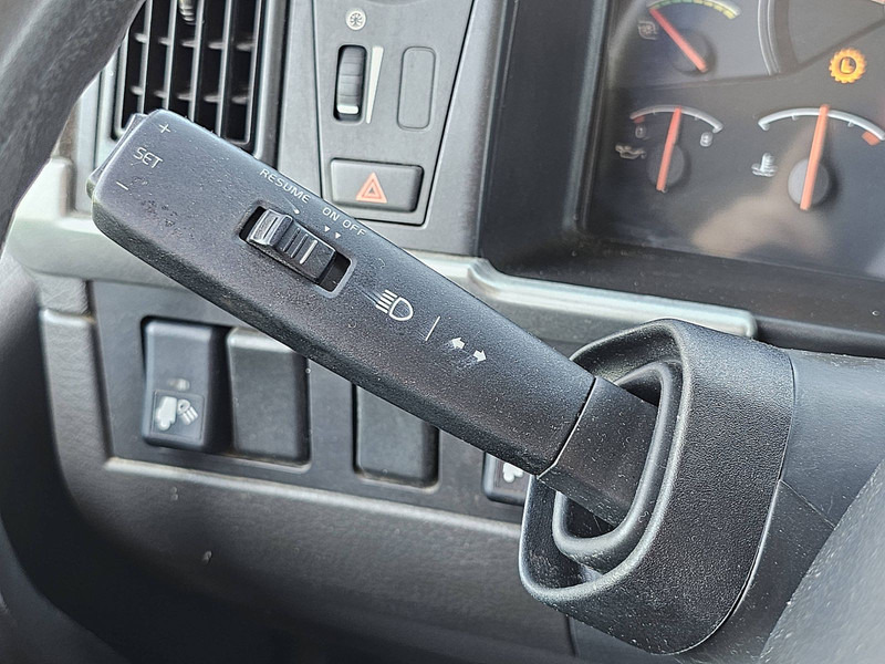 Volvo FM 11.330 6X2 MANUAL WB460 Volvo FM 11.330 6X2 MANUAL WB460: slika 13 Volvo FM 11.330 6X2 MANUAL WB460 Volvo FM 11.330 6X2 MANUAL WB460: slika 13