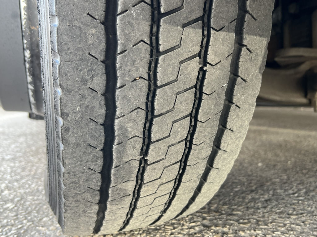 Iveco EuroCargo ML75E16 Klima 6,05m Koffer+LBW 102.tkm - Dostavno vozilo sa zatvorenim sandukom: slika 5 Iveco EuroCargo ML75E16 Klima 6,05m Koffer+LBW 102.tkm - Dostavno vozilo sa zatvorenim sandukom: slika 5