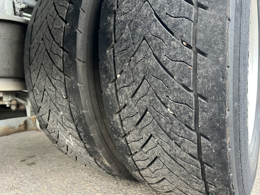 Iveco Stralis AD190S31 4,2mRdst Klimaaut. Intander ACC - Kamion sa golom šasijom i zatvorenom kabinom: slika 5 Iveco Stralis AD190S31 4,2mRdst Klimaaut. Intander ACC - Kamion sa golom šasijom i zatvorenom kabinom: slika 5