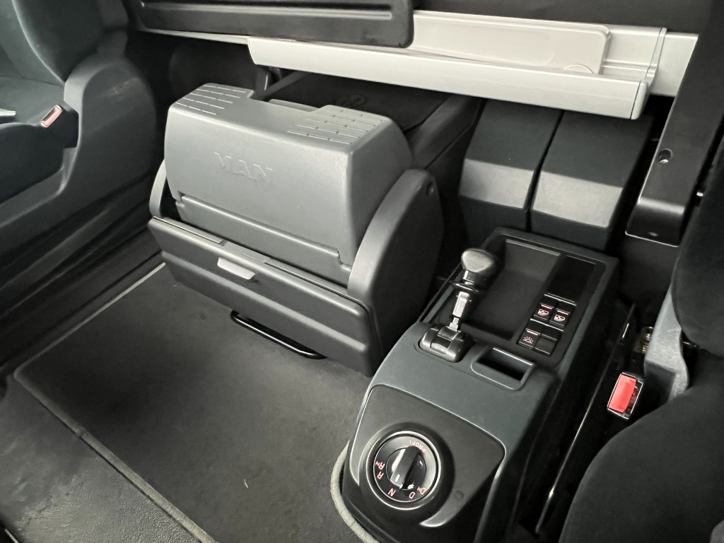 MAN TGX 26.440 Retarder Standklima LBW MitsubisTU100 - Hladnjača: slika 5 MAN TGX 26.440 Retarder Standklima LBW MitsubisTU100 - Hladnjača: slika 5