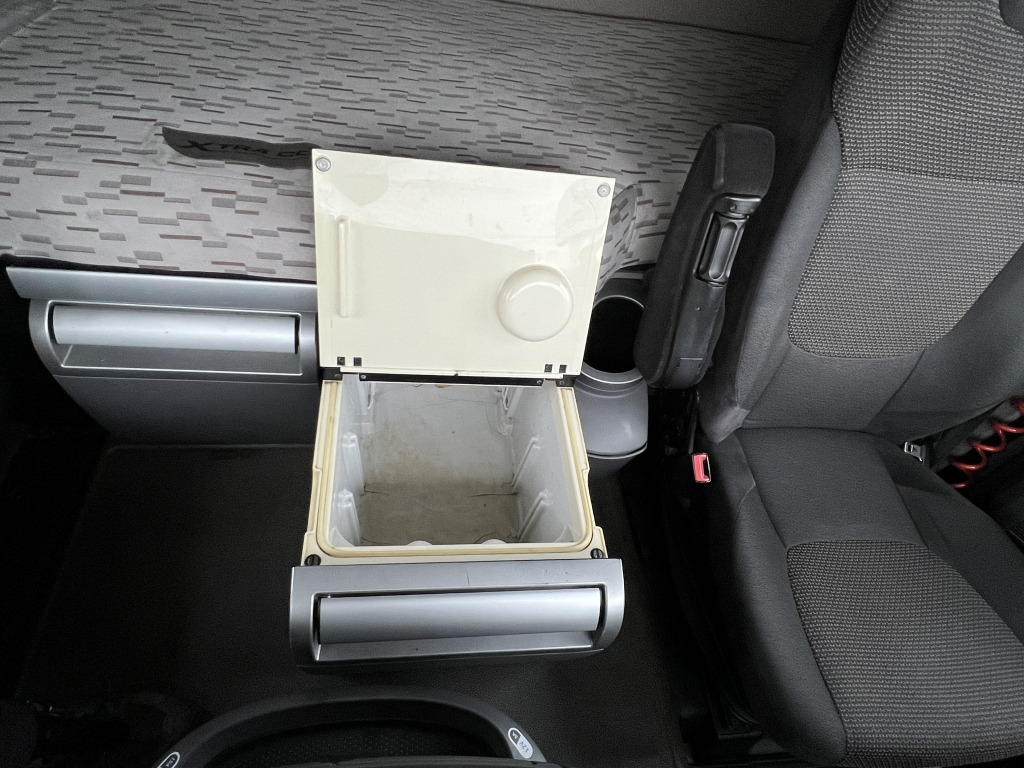 Daf XF 440 Euro6 Klimaanlage Motorbremse+ 2x Bett - Tegljač: slika 3 Daf XF 440 Euro6 Klimaanlage Motorbremse+ 2x Bett - Tegljač: slika 3