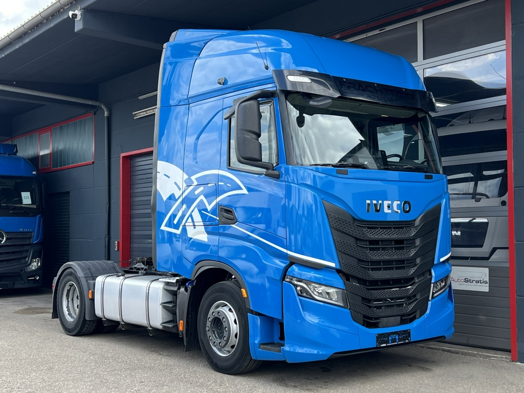 Iveco S-WAY AS440S48 Stralis Intarder 2x Kühlschrank - Tegljač: slika 1 Iveco S-WAY AS440S48 Stralis Intarder 2x Kühlschrank - Tegljač: slika 1