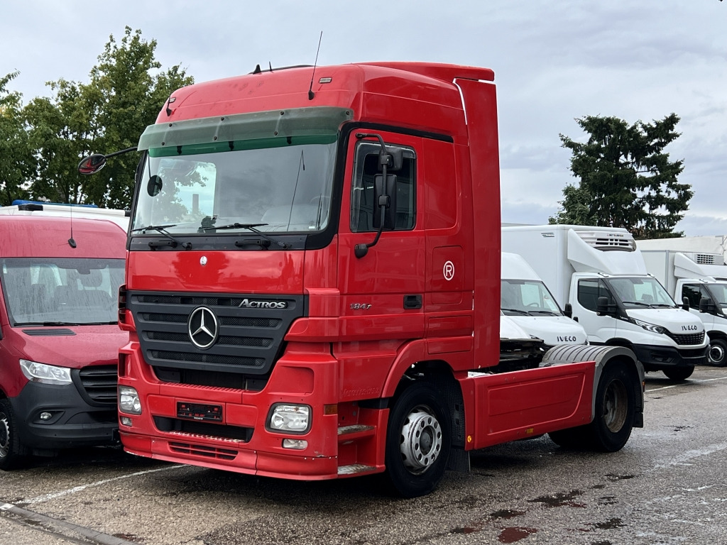 Mercedes-Benz Actros 1841 MP2 Klima Retarder Kühlbox EPS+Pedal - Tegljač: slika 1 Mercedes-Benz Actros 1841 MP2 Klima Retarder Kühlbox EPS+Pedal - Tegljač: slika 1
