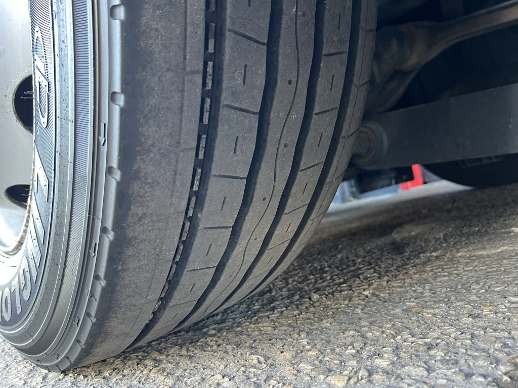 Mercedes-Benz Actros 1843 Euro6 Klimaanlage Motorbremse 2xTank - Tegljač: slika 3 Mercedes-Benz Actros 1843 Euro6 Klimaanlage Motorbremse 2xTank - Tegljač: slika 3