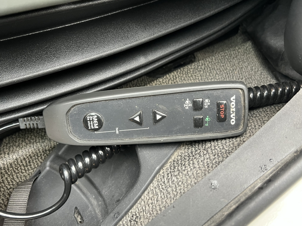 Volvo FL 260 7,2m LBW Klima Tempomat AHK Orig. 125'km - Kamion sa ceradom: slika 5 Volvo FL 260 7,2m LBW Klima Tempomat AHK Orig. 125'km - Kamion sa ceradom: slika 5