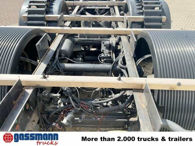 MAN 25/18.284 6x2-4 LL, Retarder, Lenkachse - Kamion sa golom šasijom i zatvorenom kabinom: slika 4 MAN 25/18.284 6x2-4 LL, Retarder, Lenkachse - Kamion sa golom šasijom i zatvorenom kabinom: slika 4