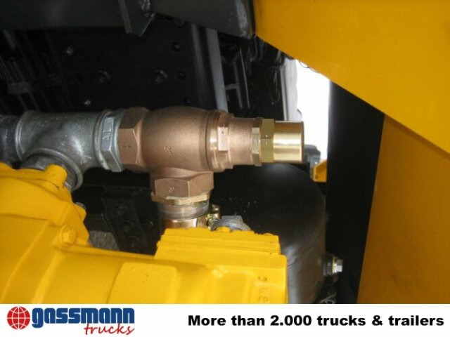 MAN TGA 26.430 6x6 - Kamion cisterna: slika 2 MAN TGA 26.430 6x6 - Kamion cisterna: slika 2