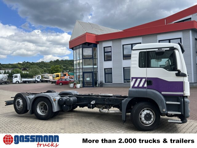 Kamion sa golom šasijom i zatvorenom kabinom MAN TGS 26.320 6X2-4 BL, Lenk-/Liftachse,: slika 9