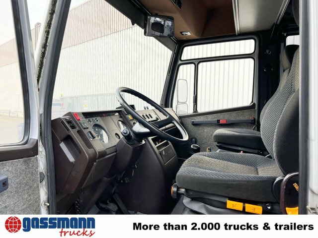 Mercedes-Benz 711 D-KA 4x2, Standklima, 11-Sitze, 2 x on stock - Kamion sa zatvorenim sandukom: slika 3 Mercedes-Benz 711 D-KA 4x2, Standklima, 11-Sitze, 2 x on stock - Kamion sa zatvorenim sandukom: slika 3