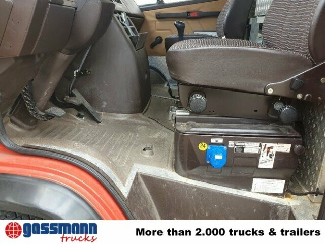 Mercedes-Benz 814 D TLF 8/6 4x2, DOKA, Feuerwehr - Vatrogasni kamion: slika 2 Mercedes-Benz 814 D TLF 8/6 4x2, DOKA, Feuerwehr - Vatrogasni kamion: slika 2