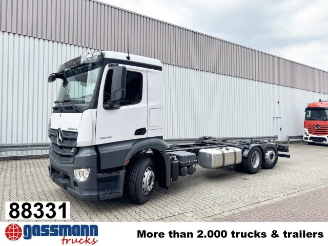 Mercedes-Benz Actros 2548 L 6x2, Retarder, Lenk-/Liftachse - Kamion sa golom šasijom i zatvorenom kabinom: slika 1 Mercedes-Benz Actros 2548 L 6x2, Retarder, Lenk-/Liftachse - Kamion sa golom šasijom i zatvorenom kabinom: slika 1