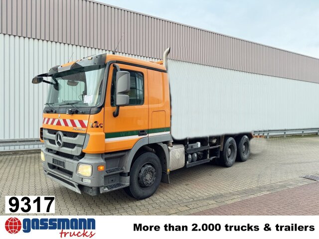 Mercedes-Benz Actros 2641/48 L 6x4 - Kamion sa golom šasijom i zatvorenom kabinom: slika 1 Mercedes-Benz Actros 2641/48 L 6x4 - Kamion sa golom šasijom i zatvorenom kabinom: slika 1