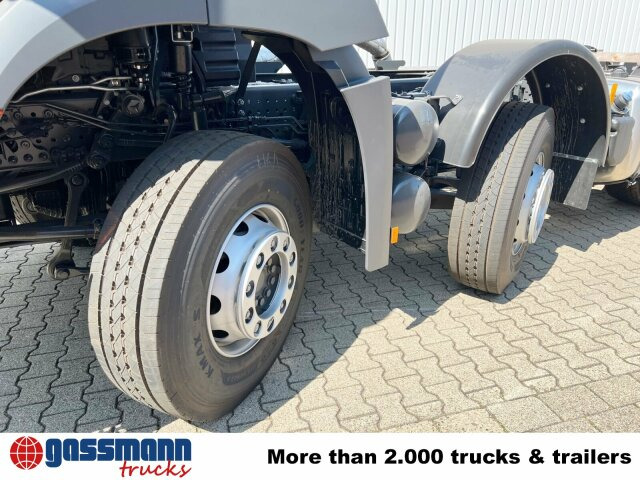 Mercedes-Benz Arocs 3240 8x4 - Kamion sa golom šasijom i zatvorenom kabinom: slika 3 Mercedes-Benz Arocs 3240 8x4 - Kamion sa golom šasijom i zatvorenom kabinom: slika 3