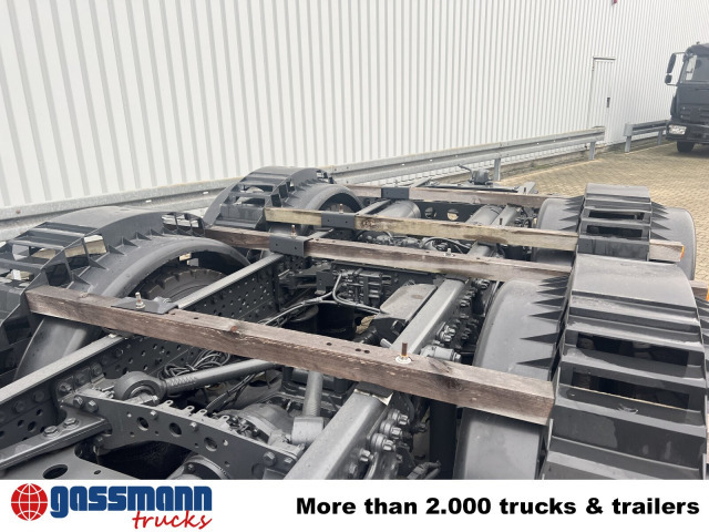 Mercedes-Benz Arocs 3251 L 8x4/4, mit Motorabtrieb C plus NA - Kamion sa golom šasijom i zatvorenom kabinom: slika 3 Mercedes-Benz Arocs 3251 L 8x4/4, mit Motorabtrieb C plus NA - Kamion sa golom šasijom i zatvorenom kabinom: slika 3