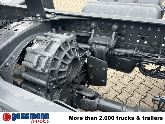 Mercedes-Benz Arocs 3340/46 A 6x6, Grounder - Kamion sa golom šasijom i zatvorenom kabinom: slika 2 Mercedes-Benz Arocs 3340/46 A 6x6, Grounder - Kamion sa golom šasijom i zatvorenom kabinom: slika 2