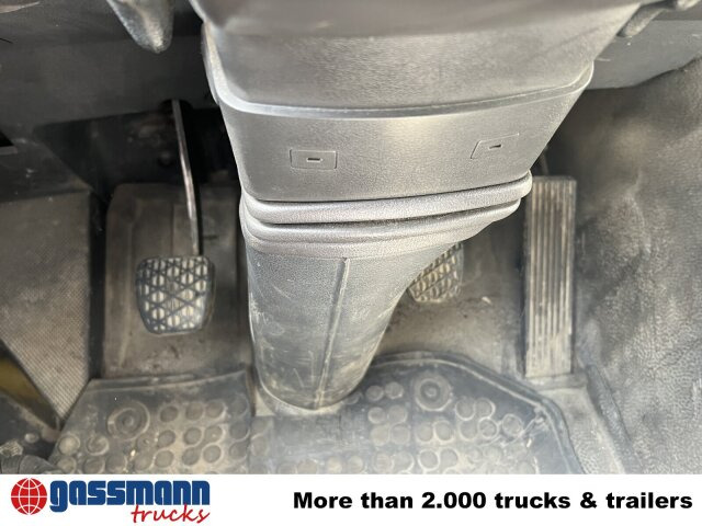 Mercedes-Benz SK II 2638/44 A 6x6, V8, Retarder - Kamion sa golom šasijom i zatvorenom kabinom: slika 4 Mercedes-Benz SK II 2638/44 A 6x6, V8, Retarder - Kamion sa golom šasijom i zatvorenom kabinom: slika 4