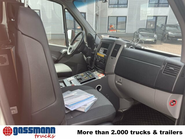 Mercedes-Benz Sprinter 516 CDI 4x2, Rettungswagen, Bi-Xenon - Furgon: slika 5 Mercedes-Benz Sprinter 516 CDI 4x2, Rettungswagen, Bi-Xenon - Furgon: slika 5