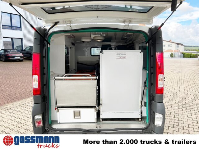 Renault Trafik 2.0 dCi115 4x2, Krankentransporter - Vozilo hitne pomoći: slika 2 Renault Trafik 2.0 dCi115 4x2, Krankentransporter - Vozilo hitne pomoći: slika 2