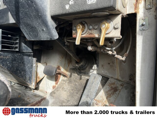 Saurer V5 4x2 - Kamion sa tovarnim sandukom: slika 3 Saurer V5 4x2 - Kamion sa tovarnim sandukom: slika 3