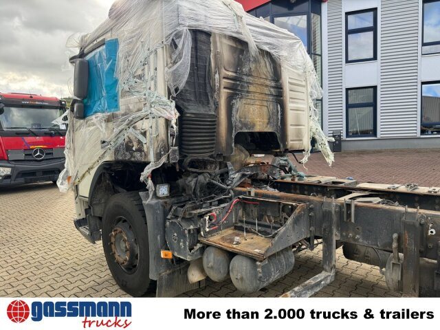 Volvo FM 380 6x4 R mit Brandschaden - Istovarivač: slika 2 Volvo FM 380 6x4 R mit Brandschaden - Istovarivač: slika 2