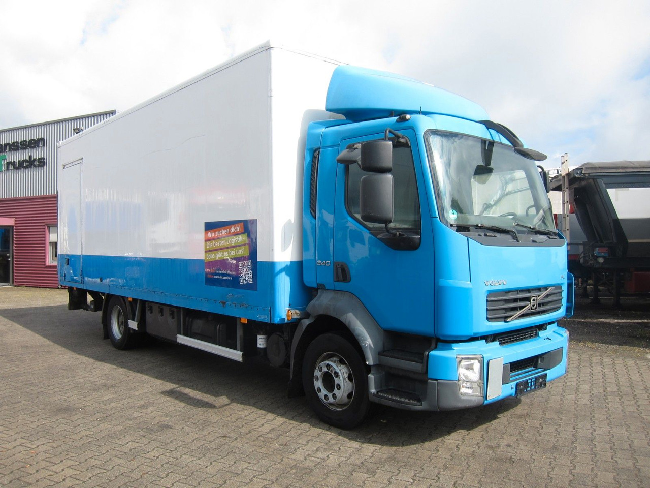 Volvo FL 240 12T Koffer KBW Manual - Kamion sa zatvorenim sandukom: slika 1 Volvo FL 240 12T Koffer KBW Manual - Kamion sa zatvorenim sandukom: slika 1