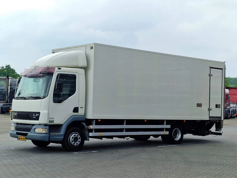 DAF LF 45.170 - Box - Loadlift - Manual gearbox - Old Tacho - Kamion sa zatvorenim sandukom: slika 3 DAF LF 45.170 - Box - Loadlift - Manual gearbox - Old Tacho - Kamion sa zatvorenim sandukom: slika 3