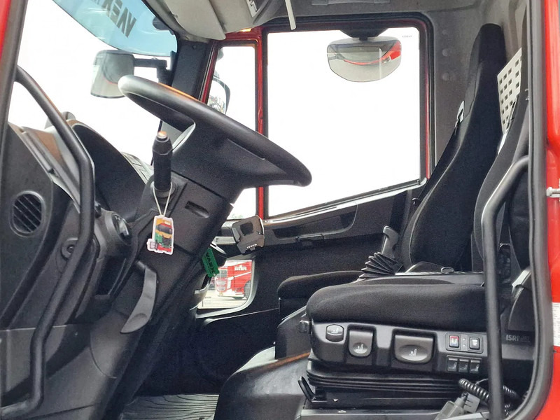 Kamion sa zatvorenim sandukom Iveco EuroCargo 160 210 - Isotherm box - Zepro loadlift - Low KM - Airco - Camera: slika 12