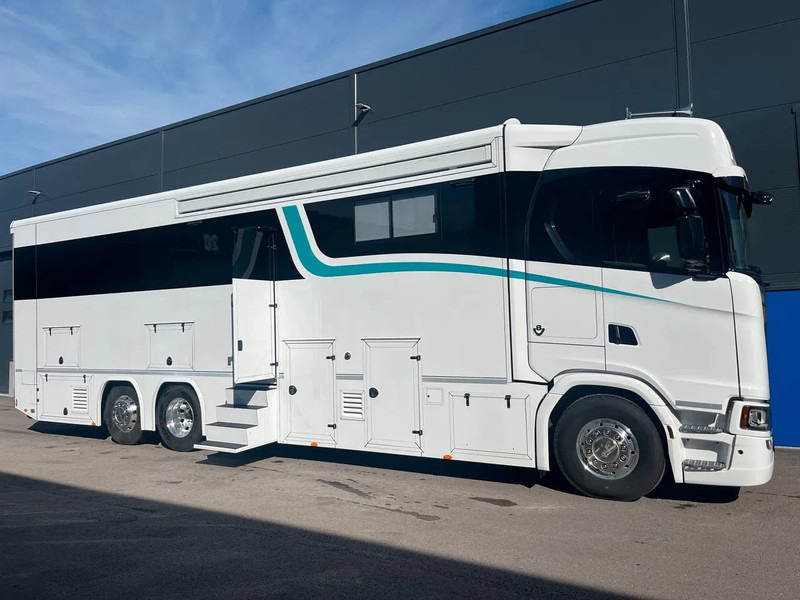 Scania S590 V8 6x2 Camper / Motorhome - New 2025 - Garage - Slide out - - Kamper: slika 3 Scania S590 V8 6x2 Camper / Motorhome - New 2025 - Garage - Slide out - - Kamper: slika 3