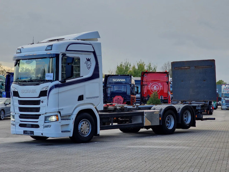 Scania R500 NGS 6x2 - Chassis - 4.95 WB - Loadlift - Retarder - Full air - Navi - Led - Kamion sa golom šasijom i zatvorenom kabinom: slika 5 Scania R500 NGS 6x2 - Chassis - 4.95 WB - Loadlift - Retarder - Full air - Navi - Led - Kamion sa golom šasijom i zatvorenom kabinom: slika 5