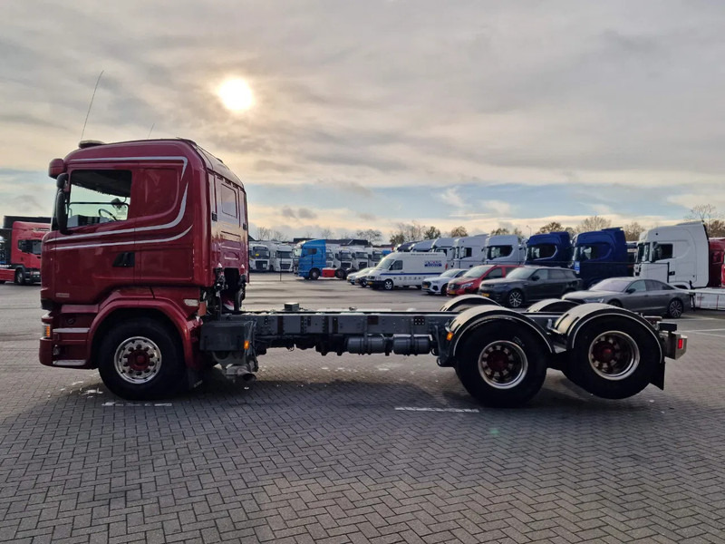Scania R520 V8 6x2 Chassis - 4.50 WB - Euro 6 - Full air - Kamion sa golom šasijom i zatvorenom kabinom: slika 5 Scania R520 V8 6x2 Chassis - 4.50 WB - Euro 6 - Full air - Kamion sa golom šasijom i zatvorenom kabinom: slika 5