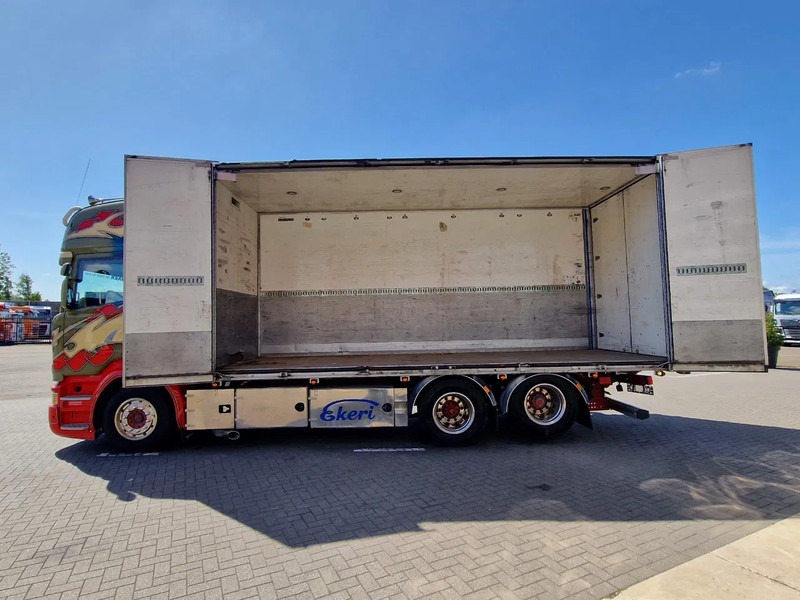 Scania R580 V8 Topline 6x2 - Box with sidedoors - Retarder - Full air - 4.55WB - Kamion sa zatvorenim sandukom: slika 5 Scania R580 V8 Topline 6x2 - Box with sidedoors - Retarder - Full air - 4.55WB - Kamion sa zatvorenim sandukom: slika 5