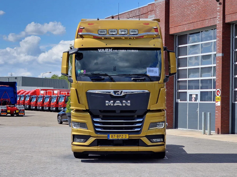 MAN TGX 18.470 4x2 - Retarder - Night clima - 2x tank - Lightbar - Alloy wheels - Tegljač: slika 2 MAN TGX 18.470 4x2 - Retarder - Night clima - 2x tank - Lightbar - Alloy wheels - Tegljač: slika 2
