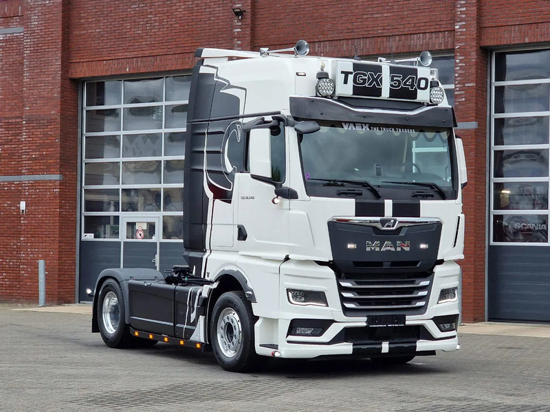 MAN TGX 18.540 GX - New - Retarder - Night clima - Alcoa - Show truck - Lightbar - - Tegljač: slika 1 MAN TGX 18.540 GX - New - Retarder - Night clima - Alcoa - Show truck - Lightbar - - Tegljač: slika 1