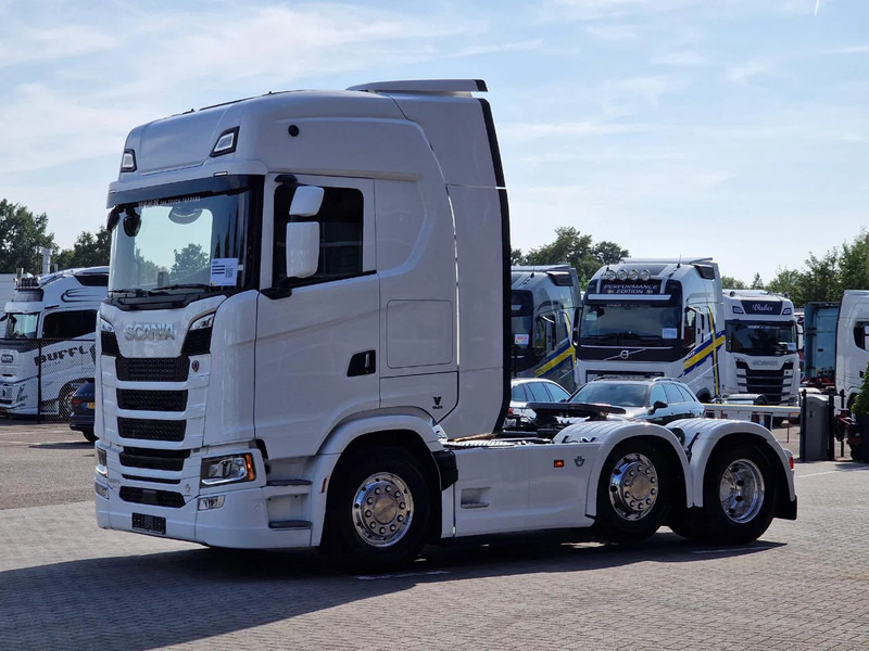 Scania 660S V8 NGS Highline 6x2/4 - New - Full spec - Retarder - Night clima - Led - Leather - Navi - Tegljač: slika 3 Scania 660S V8 NGS Highline 6x2/4 - New - Full spec - Retarder - Night clima - Led - Leather - Navi - Tegljač: slika 3