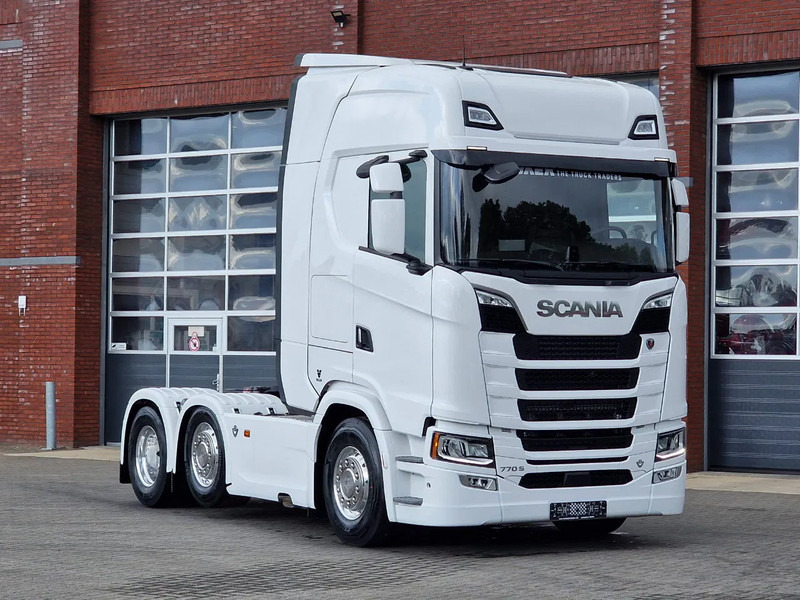 Scania 770S V8 NGS Highline 6x2/4 - New - Old dashboard - Full spec - Retarder - Night clima - Led - Leather - Navi - Tegljač: slika 1 Scania 770S V8 NGS Highline 6x2/4 - New - Old dashboard - Full spec - Retarder - Night clima - Led - Leather - Navi - Tegljač: slika 1