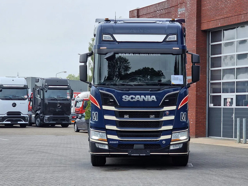 Scania R520 V8 NGS Highline 6x2 - PTO/Hydraulic - Full air - 2.95 WB - Navi - Fridge - Sliding 5th wheel - Tegljač: slika 2 Scania R520 V8 NGS Highline 6x2 - PTO/Hydraulic - Full air - 2.95 WB - Navi - Fridge - Sliding 5th wheel - Tegljač: slika 2