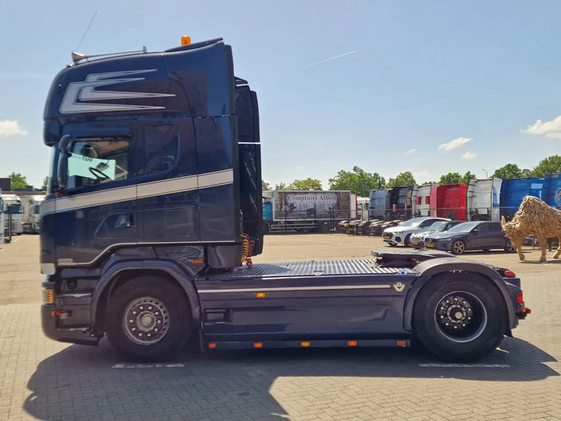 Scania R520 V8 Topline 4x2 - Manual gearbox - Retarder - PTO/Hydraulic - Full air - Leather - Tegljač: slika 4 Scania R520 V8 Topline 4x2 - Manual gearbox - Retarder - PTO/Hydraulic - Full air - Leather - Tegljač: slika 4