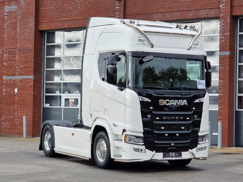 Scania R560 Highline 4x2 - Like new - Full spec - Facelift - Retarder - Night clima - Full air - Alloy wheels - Tegljač: slika 1 Scania R560 Highline 4x2 - Like new - Full spec - Facelift - Retarder - Night clima - Full air - Alloy wheels - Tegljač: slika 1