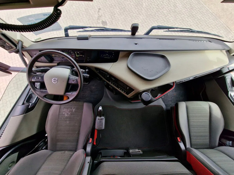 Tegljač Volvo FH 13.500 6x4 - HMF 1153 K2 crane kran grua - Hydraulic - Lift axle - Euro 6: slika 13