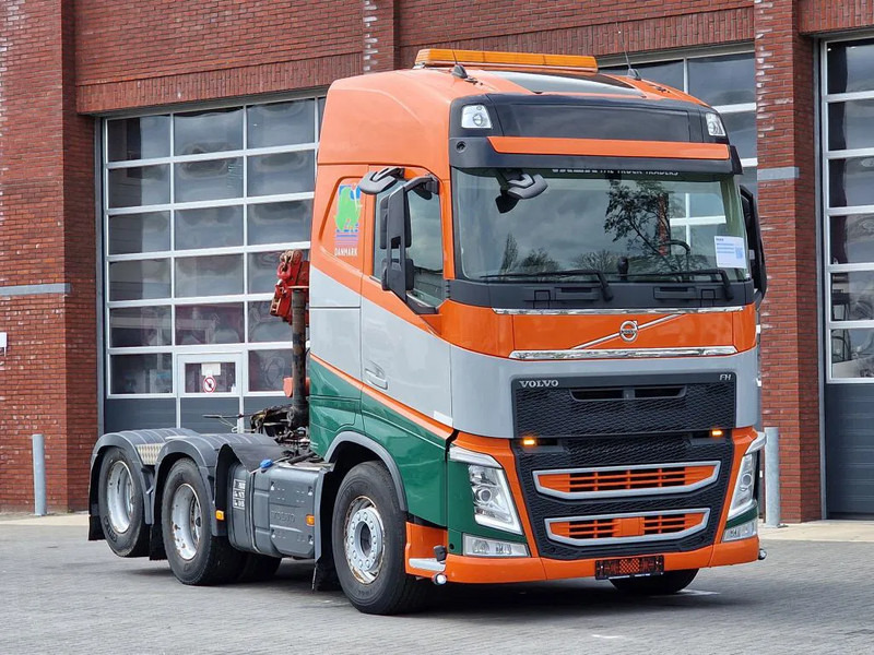 Volvo FH 13.500 6x4 - HMF 1153 K2 crane kran grua - Hydraulic - Lift axle - Euro 6 - Tegljač: slika 3 Volvo FH 13.500 6x4 - HMF 1153 K2 crane kran grua - Hydraulic - Lift axle - Euro 6 - Tegljač: slika 3