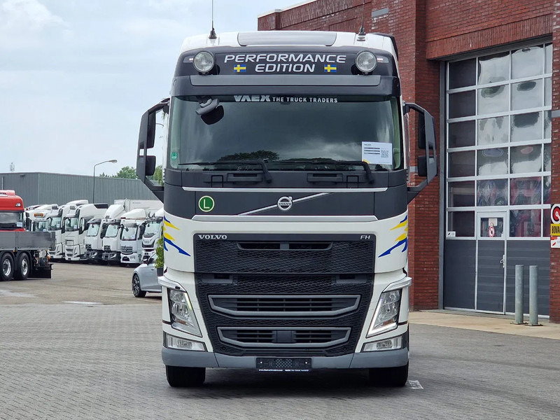 Volvo FH 13.500 Globetrotter 4x2 - I parkcool - Full air - Low KM 347Tkm - Fridge - Tegljač: slika 3 Volvo FH 13.500 Globetrotter 4x2 - I parkcool - Full air - Low KM 347Tkm - Fridge - Tegljač: slika 3
