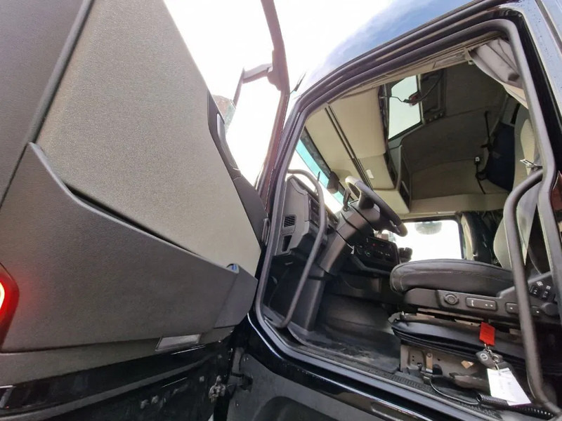 Volvo FH 13.500 Globetrotter XL 4x2 - NEW - Full spec - I parkcool - Full air - Volvo FH 13.500 Globetrotter XL 4x2 - NEW - Full spec - I parkcool - Full air -: slika 8 Volvo FH 13.500 Globetrotter XL 4x2 - NEW - Full spec - I parkcool - Full air - Volvo FH 13.500 Globetrotter XL 4x2 - NEW - Full spec - I parkcool - Full air -: slika 8