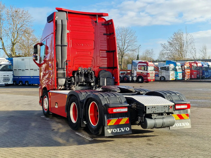 Volvo FH 13.500 Globetrotter XL 6x2 - Night clima - 3.00 WB - Leather - Full air - Tegljač: slika 5 Volvo FH 13.500 Globetrotter XL 6x2 - Night clima - 3.00 WB - Leather - Full air - Tegljač: slika 5