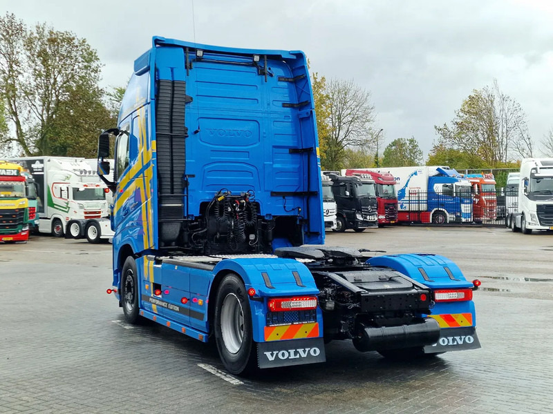 Volvo FH 13.540 Globetrotter XL 4x2 - Performance edition - I parkcool - Full air - Bull bar - Tegljač: slika 5 Volvo FH 13.540 Globetrotter XL 4x2 - Performance edition - I parkcool - Full air - Bull bar - Tegljač: slika 5