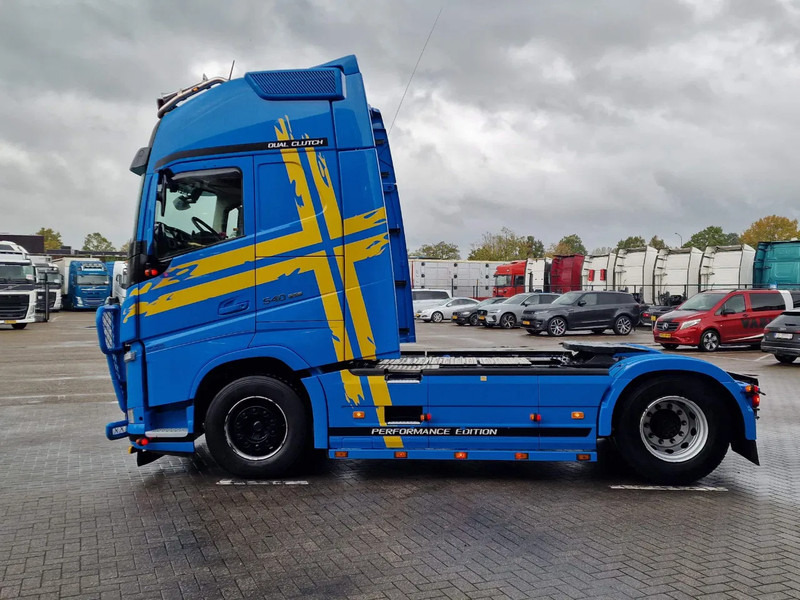 Volvo FH 13.540 Globetrotter XL 4x2 - Performance edition - I parkcool - Full air - Bull bar - Tegljač: slika 4 Volvo FH 13.540 Globetrotter XL 4x2 - Performance edition - I parkcool - Full air - Bull bar - Tegljač: slika 4