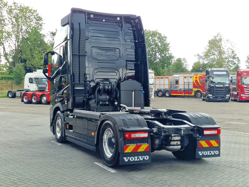 Volvo FH 500 XL Aero 4x2 - Full Air - Retarder - I parkcool - 2x tank - NEW - Tegljač: slika 5 Volvo FH 500 XL Aero 4x2 - Full Air - Retarder - I parkcool - 2x tank - NEW - Tegljač: slika 5